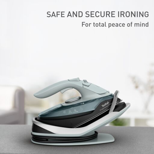 Tefal Freemove Power Cordless Steam Iron FV6672 ƒ?? Powerful 2600W, Lightweight, Smart Auto-Off, Anti-Drip, Anti-Scale